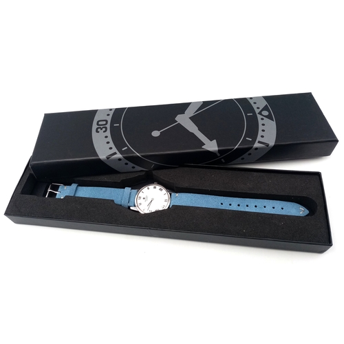 242 - A Stylish and Desirable Vintage Mechanical Watch by Universal Geneve. 31mm Case.