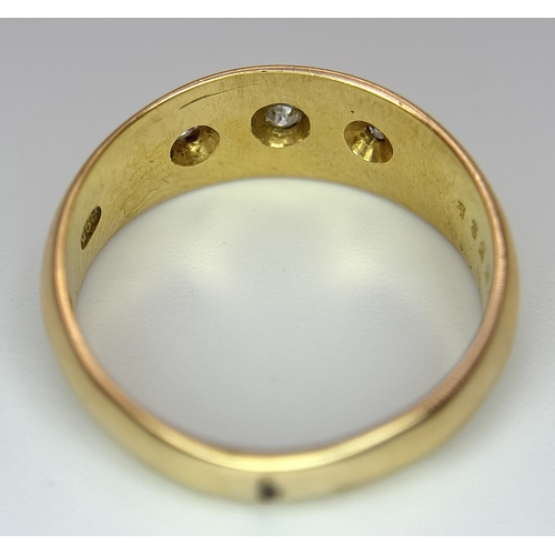 75 - An 18K YELLOW GOLD ANTIQUE DIAMOND 3 STONE GYPSY SET RING 4.7G SIZE O HALLMARKED BIRMINGHAM 1915. Re... 