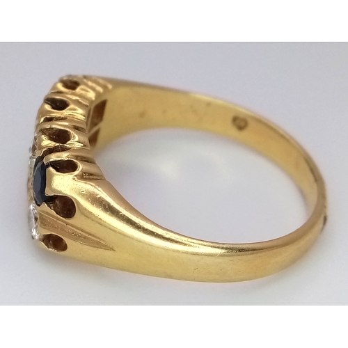 79 - AN 18K GOLD SAPPHIRE AND DIAMOND RING. (APPROX 0.5CTW (1CT TOTAL) OF SAPPHIRES AND DIAMONDS. RING. S... 
