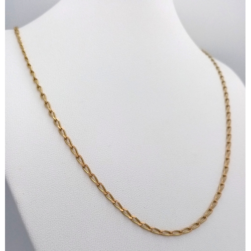 147 - Attractive 9 CARAT GOLD FANCY LINK NECKLACE.  5.0 Grams. 48 cm. Lovely piece, please see pictures.