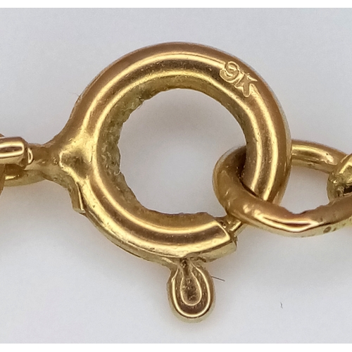 147 - Attractive 9 CARAT GOLD FANCY LINK NECKLACE.  5.0 Grams. 48 cm. Lovely piece, please see pictures.