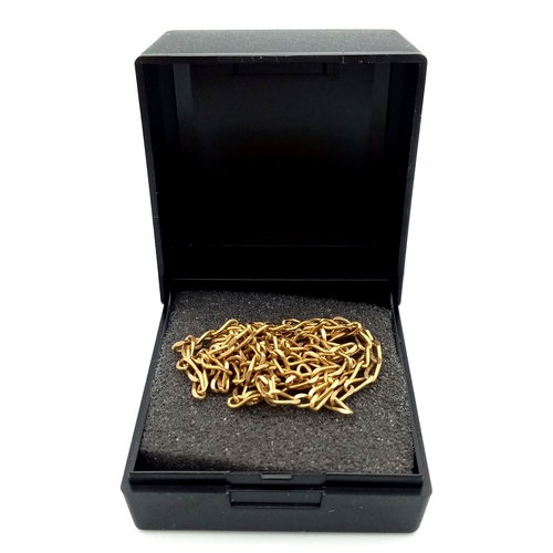 147 - Attractive 9 CARAT GOLD FANCY LINK NECKLACE.  5.0 Grams. 48 cm. Lovely piece, please see pictures.