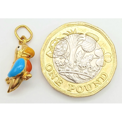 1477 - 9K YELLOW GOLD ENAMELLED PARROT CHARM / PENDANT 0.8G. REF: TAN 6008