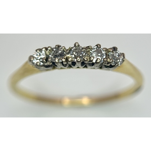 1406 - AN 18K YELLOW GOLD VINTAGE OLD CUT DIAMOND 5 STONE RING. 0.25CTW. 1.6G SIZE M. SC6071.