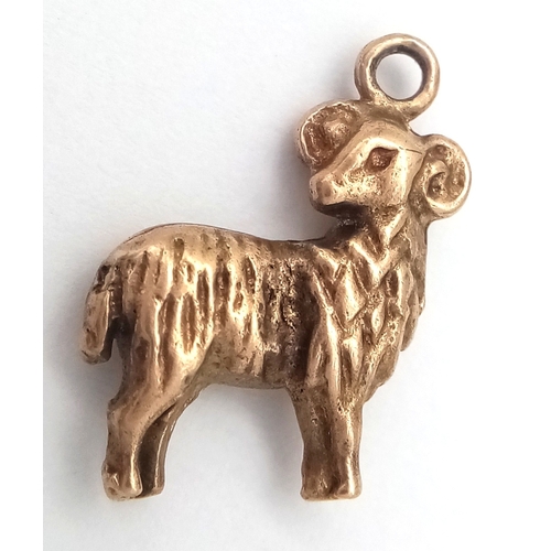 1701 - A 9K YELLOW GOLD RAM CHARM / PENDANT. 2.6G. SC6025.
