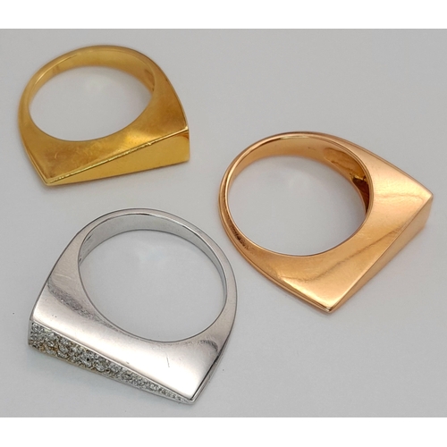 1488 - An 18K Yellow, White and Rose Gold Trinity Diamond Ring. 
Size O. 17.8g. R. 31/711005.