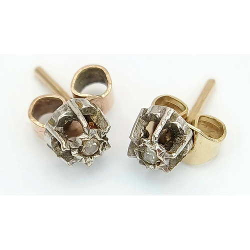 7 - Pair of 9 CARAT GOLD, DIAMOND STUD EARRINGS . Complete With Gold Backs. 0.67 Grams.