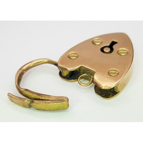 1848 - A 9K Yellow Gold Heart Clasp. 2.7g. Ref: 7.6