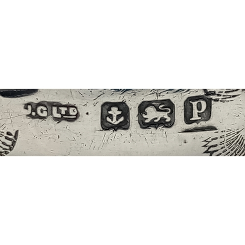 1705 - An antique sterling silver napkin holder with floral motive engravings. Full Birmingham hallmarks, 1... 