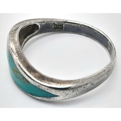 1524 - A vintage 925 silver enamelled ring. Total weight 3.2G, size P.