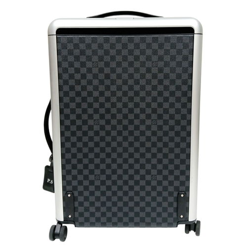 1226 - A Louis Vuitton Horizon 55 Suitcase. Damier graphite canvas. Silver tone hardware. Black calfskin le... 