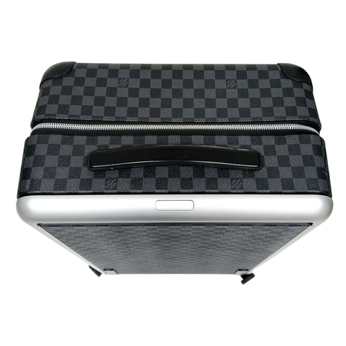 1226 - A Louis Vuitton Horizon 55 Suitcase. Damier graphite canvas. Silver tone hardware. Black calfskin le... 