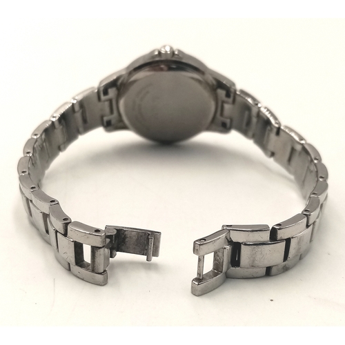 1094 - A LORUS, STONE SET, WHITE DIAL, STEEL BRACELET WATCH. IN FULL WORKING ORDER. S/A 1268 - 1