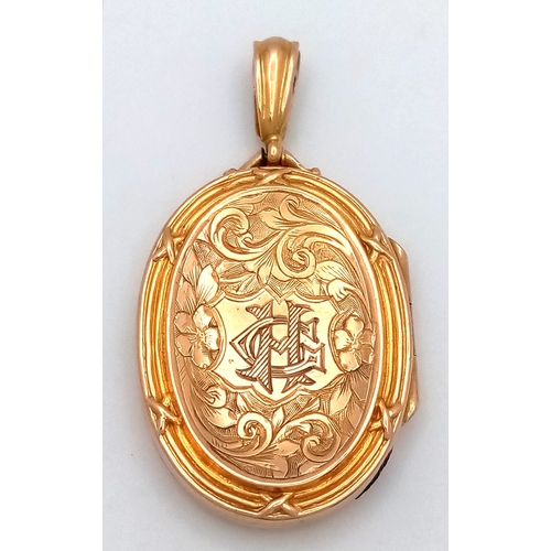 20 - A 9K GOLD VINTAGE LOCKET PENDANT WITH BEAUTIFUL HAND CHASED DECORATION ON BOTH SIDES .    6.2gms    ... 