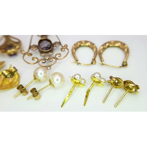 21 - 3 x Pairs of 9 CARAT GOLD EARRINGS. To include Hallmarked large PEARL STUD EARRINGS , together with ... 