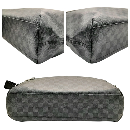 1 - A Louis Vuitton Damier Graphite Messenger Bag. Checked exterior with two large zipped compartment. A... 
