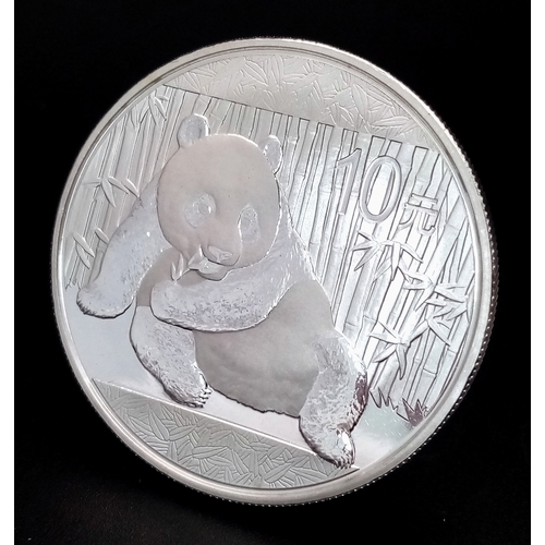 1066 - A 2015 Mint Condition Fine Silver Chinese Panda Coin. Comes in Capsule.31.13 Grams.