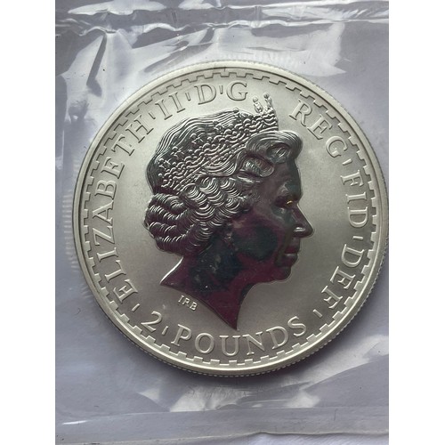 49 - 1999 SILVER BRITANNIA 1 OUNCE COIN.  BRITANNIA and CHARIOT DESIGN .  Pure fine SILVER Uncirculated i... 