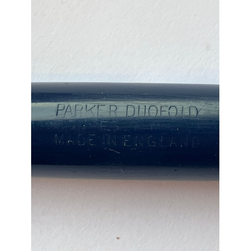 35 - Vintage PARKER ‘DUOFOLD’ FOUNTAIN PEN. 14 CARAT GOLD NIB. Finished in Blue. Pump Filling Mechanism. ... 