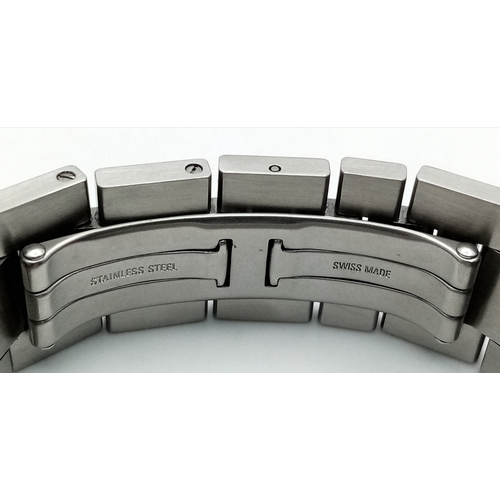 31 - A Pasha de Cartier Diamond Ladies Watch. Stainless steel bracelet and case - 36mm. Diamond encrusted... 
