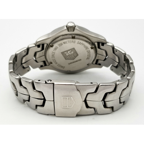 58 - A Tag Heuer Link Automatic Gents Watch. 200m water resistance. Stainless steel bracelet and case - 3... 