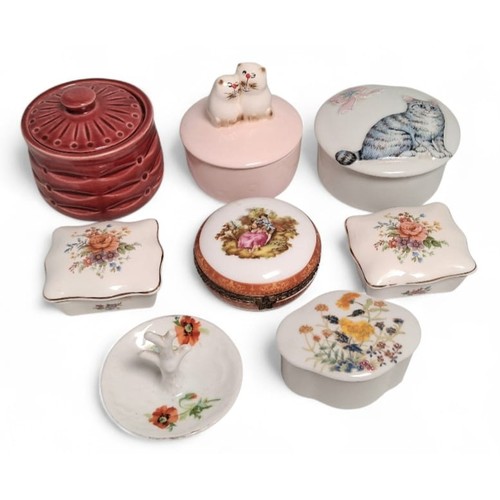 1118 - A Collection of Vintage Trinket Pots. All in good condition.