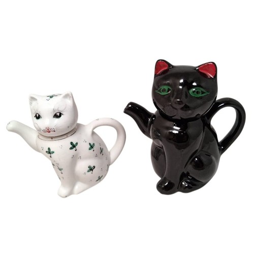 1084 - Two Vintage Ceramic Lucky Cat Tea Pots. Excellent condition.