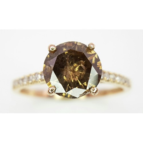 50 - AN 18K ROSE GOLD COGNAC DIAMOND SOLITAIRE RING. WITH DIAMOND SET SHOULDERS. 1.64CT MAIN ROUND BRILLI... 