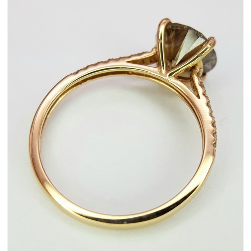 50 - AN 18K ROSE GOLD COGNAC DIAMOND SOLITAIRE RING. WITH DIAMOND SET SHOULDERS. 1.64CT MAIN ROUND BRILLI... 