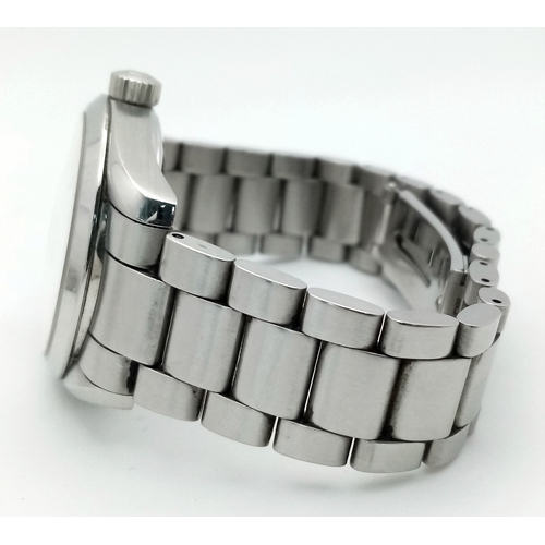 26 - An Omega Seamaster Aqua Terra Automatic Gents Watch. Stainless steel bracelet and case - 37mm. Silve... 