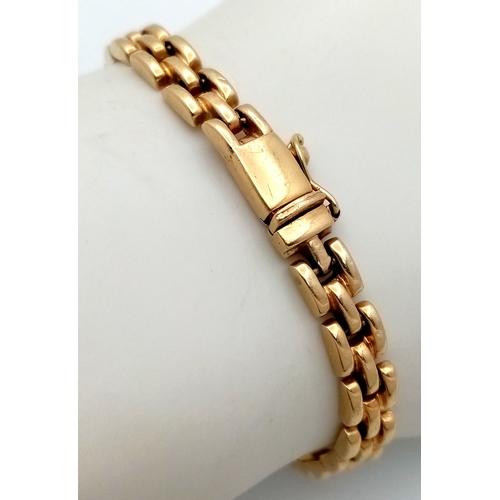 27 - A 14K Yellow Gold Three Row Link Bracelet. 18cm. 11.25g.