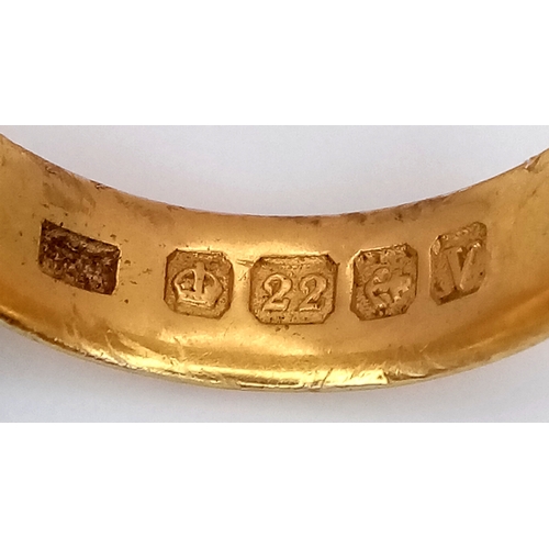 15 - A 22K Yellow Gold Band Ring. 6mm width. Size J. 4.75g.