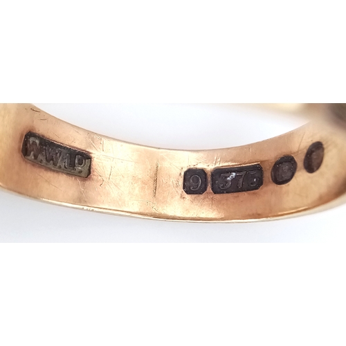 32 - A Vintage 9K Gold Diamond Star Set Signet Ring. Size L. 3.85g. 0.10ct.