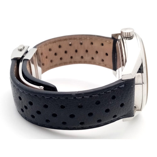 39 - A Tag Heuer Carrera Calibre 6 Automatic Gents Watch. Black leather strap. Stainless steel case - 39m... 