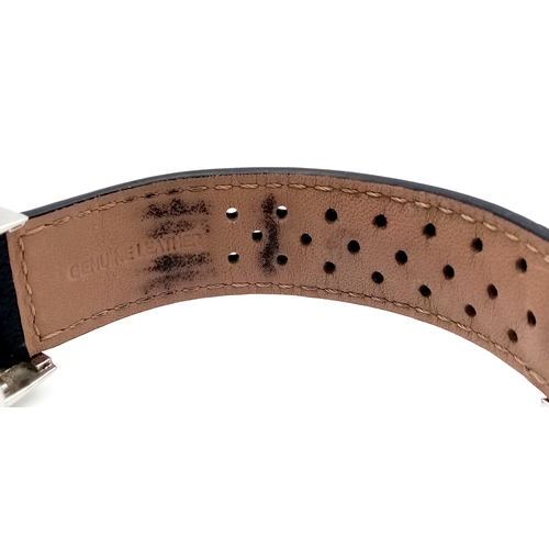 39 - A Tag Heuer Carrera Calibre 6 Automatic Gents Watch. Black leather strap. Stainless steel case - 39m... 