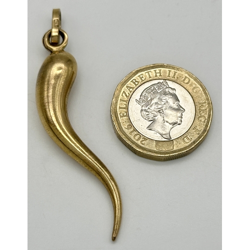 45 - A Huge Horn of Plenty Pendant in 9K Gold. 6cm. 2.85g