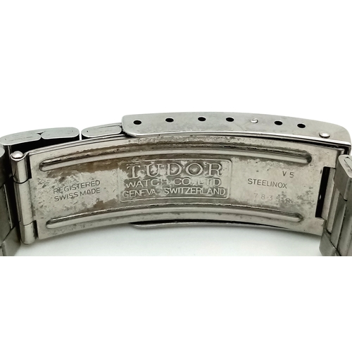 48 - A Vintage Tudor Oyster Mechanical Gents Watch. 7934 model. Stainless steel bracelet and case - 34mm.... 