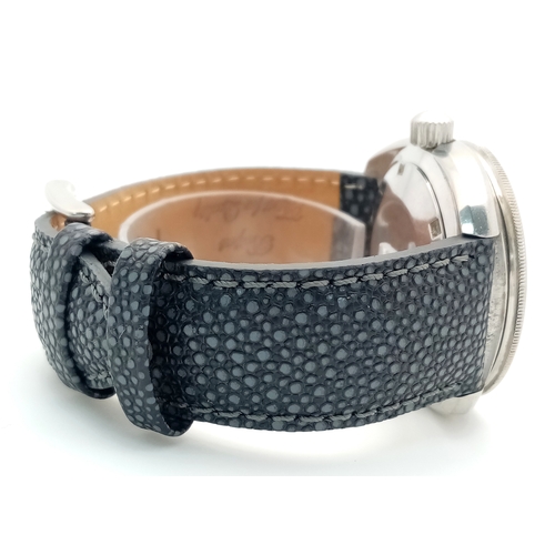 71 - A Rare Vintage Omega Seamaster 200 Gents Automatic Watch - Otherwise know as The Banana! Black leath... 