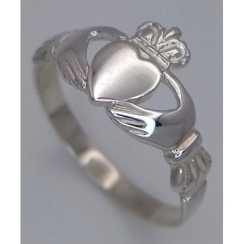 1051 - A STERLING SILVER, CLADDAGH DESIGN RING. 1.8G, SIZE Q. 8397