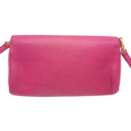 542 - A Fendi Pink Leather Shoulder Bag. Pink leather exterior with gold-tone logo hardware, detachable sh... 