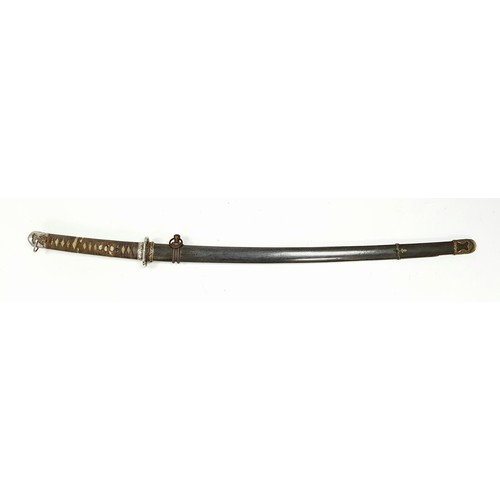 875 - A Late Shin-Shinto Japanese Sword and leather scabbard cover. A late Shin-shinto katana signed Kashu... 