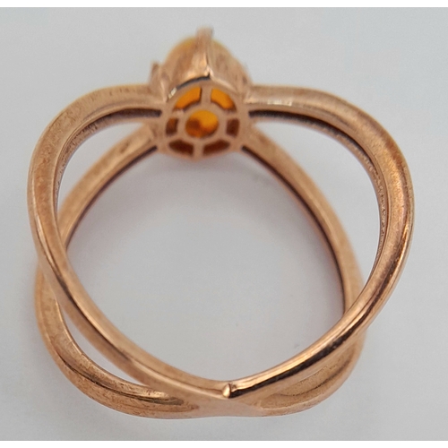 1017 - An eye catching 925 rose gold gilded silver Opal stylish ring. Total weight 2.7G. Size N