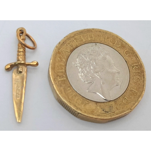 1053 - A 9K YELLOW GOLD, DAGGER CHARM / PENDANT. 0.4G. SC 4013