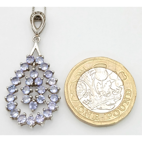 1047 - A stunning 925 silver Topaz pendant, set on a silver delicate Necklace. Total weight 4.1G. Total len... 