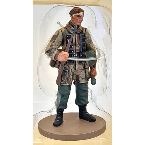 255 - A boxed set 0f Oryon historic battles, metal figures.