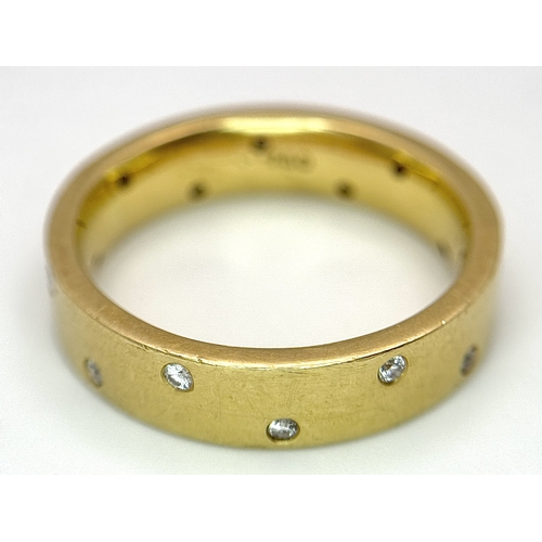 10 - AN 18K YELLOW GOLD, DIAMOND SET BAND RING. 9.9G, SIZE S. 10108