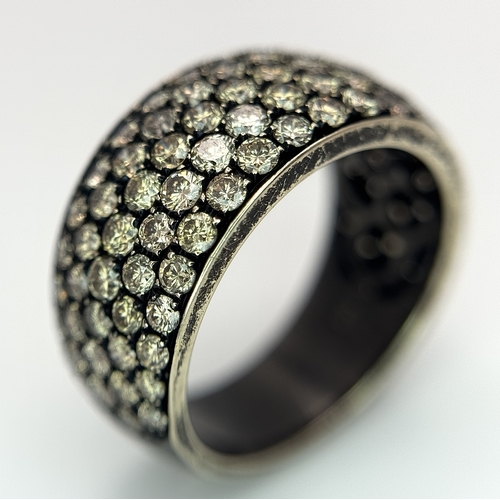 13 - AN 18K GOLD, BLACK RHODIUMED, 5 ROW, DIAMOND RING. 2.73TCW, 8G, SIZE N. TAN 4003.