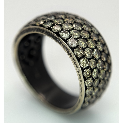 13 - AN 18K GOLD, BLACK RHODIUMED, 5 ROW, DIAMOND RING. 2.73TCW, 8G, SIZE N. TAN 4003.