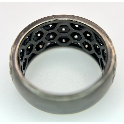 13 - AN 18K GOLD, BLACK RHODIUMED, 5 ROW, DIAMOND RING. 2.73TCW, 8G, SIZE N. TAN 4003.