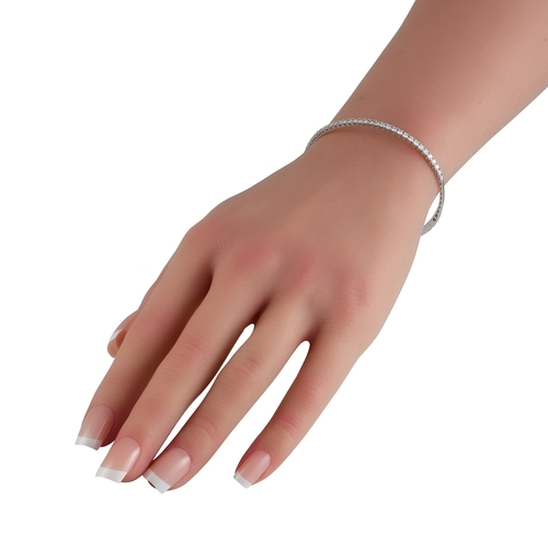 141 - A 14K White Gold 1.55ct Lab-Grown Diamond Bracelet. 14K White Gold setting beautifully showcases thi... 